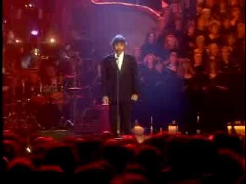 Andrea Bocelli - La vita che sarà (e che sarai) dopo di me, lo sguardo  verso il futuro (il tuo sguardo, sorridente e curioso), che sarà altro da  me ma che avrà