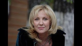 «Как влюбленно смотрит»: Елена Яковлева показала фото в обнимку со знаменитым актером «Как влюбленно смотрит»: Елена Яковлева показала фото в обнимку со знаменитым актером