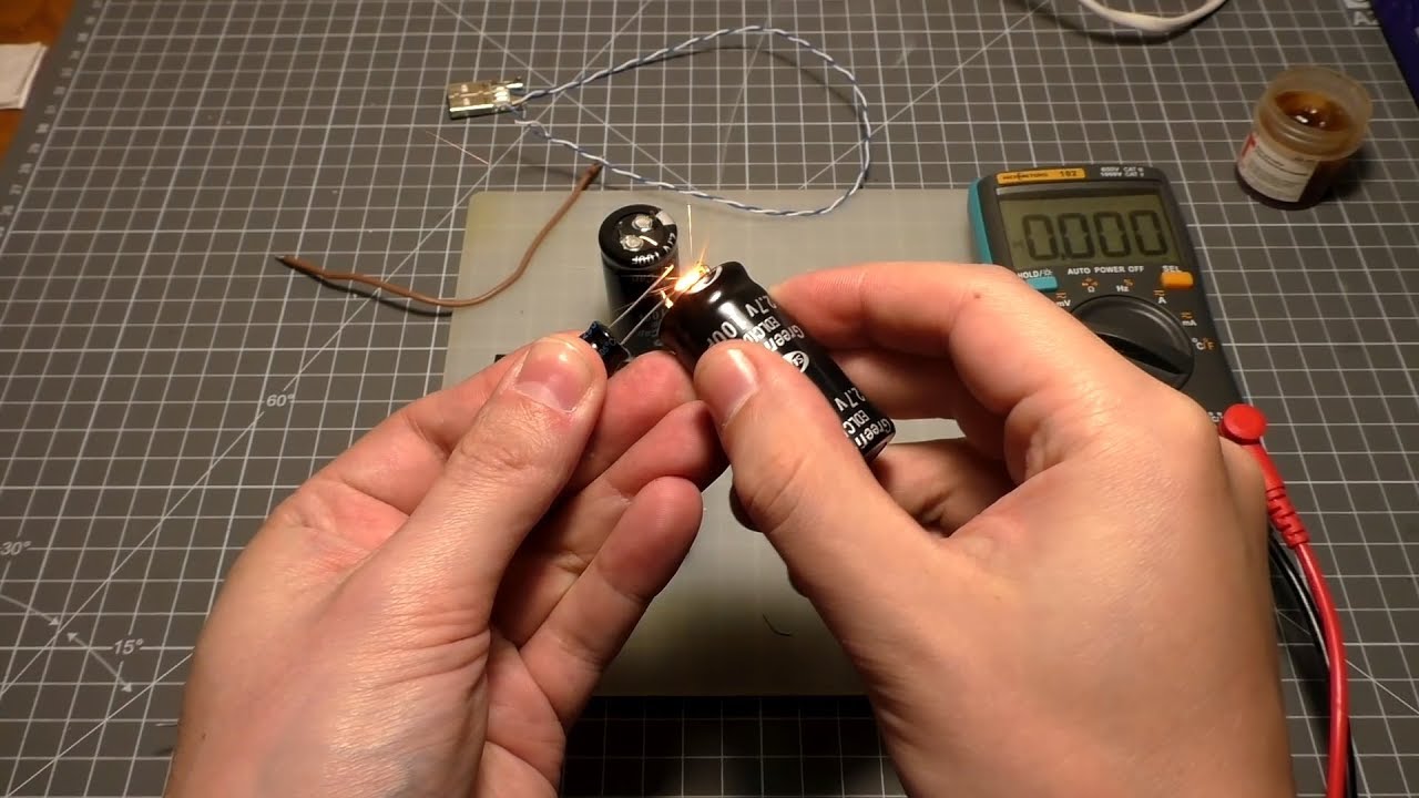 Ионисторы Supercapacitor - YouTube