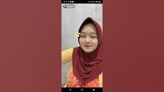 Mom Biti pake hijab tapi gondal gandul