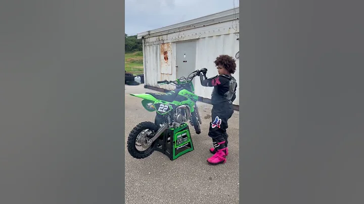 2022 KX65 Revving.                     #kx65 #kawasaki #dirtbike #racing