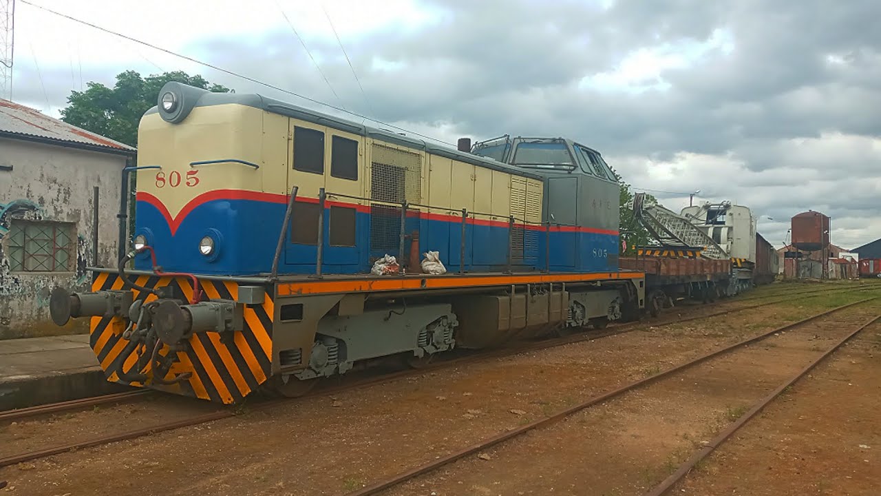 805 maniobrando con tren de auxilio en Sudriers y vuelta a Peñarol ...