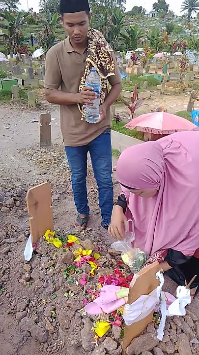 Anak lanangku ahli surga .Dedy udah kasih nama kmu.muhammad sidiq.ALFATIHA