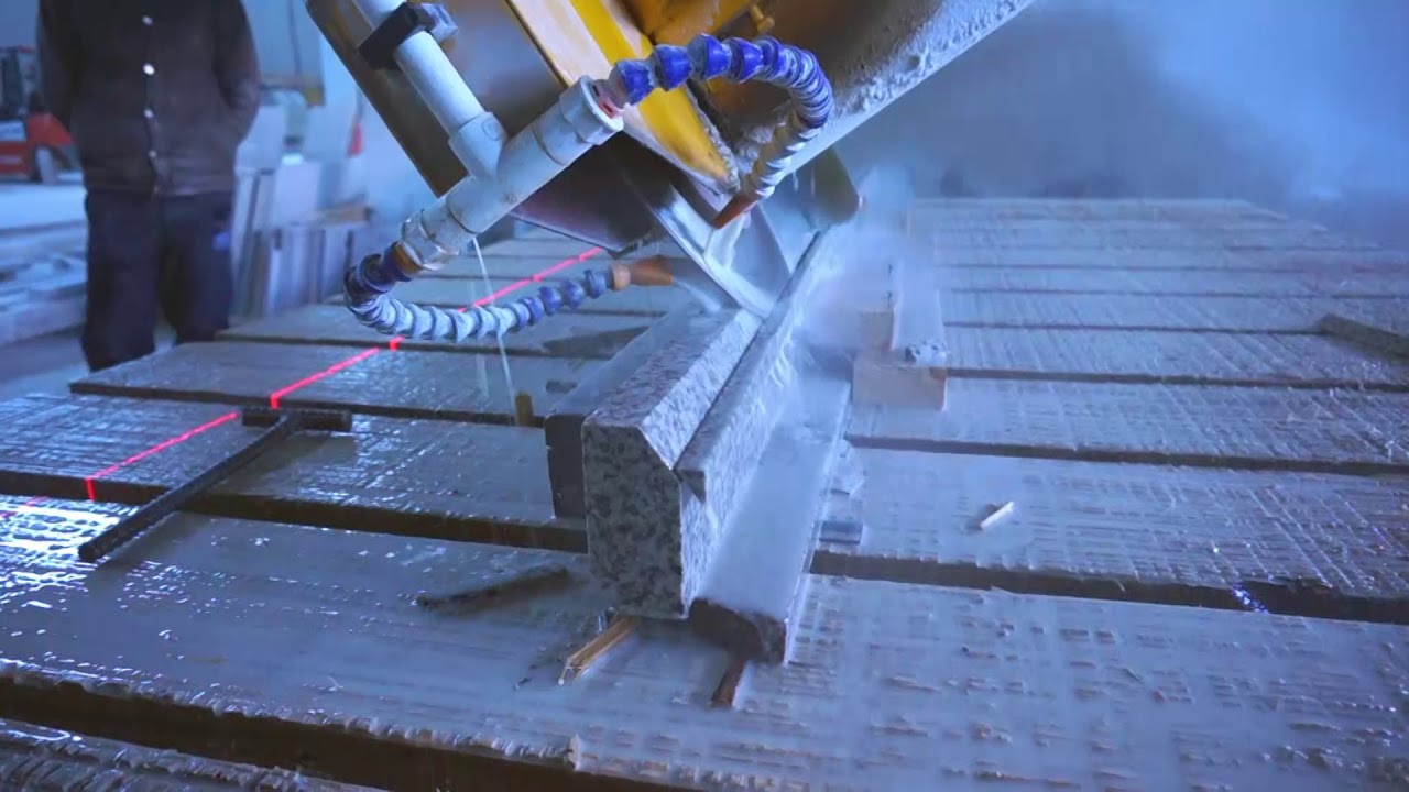 Laser Bridge Cutting Machine - YouTube