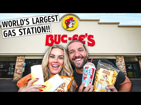 Visiting the WORLD’S LARGEST Gas Station (Buc-ee&#039;s) in Sevierville, TN + the Top 10 Must-Try Foods!