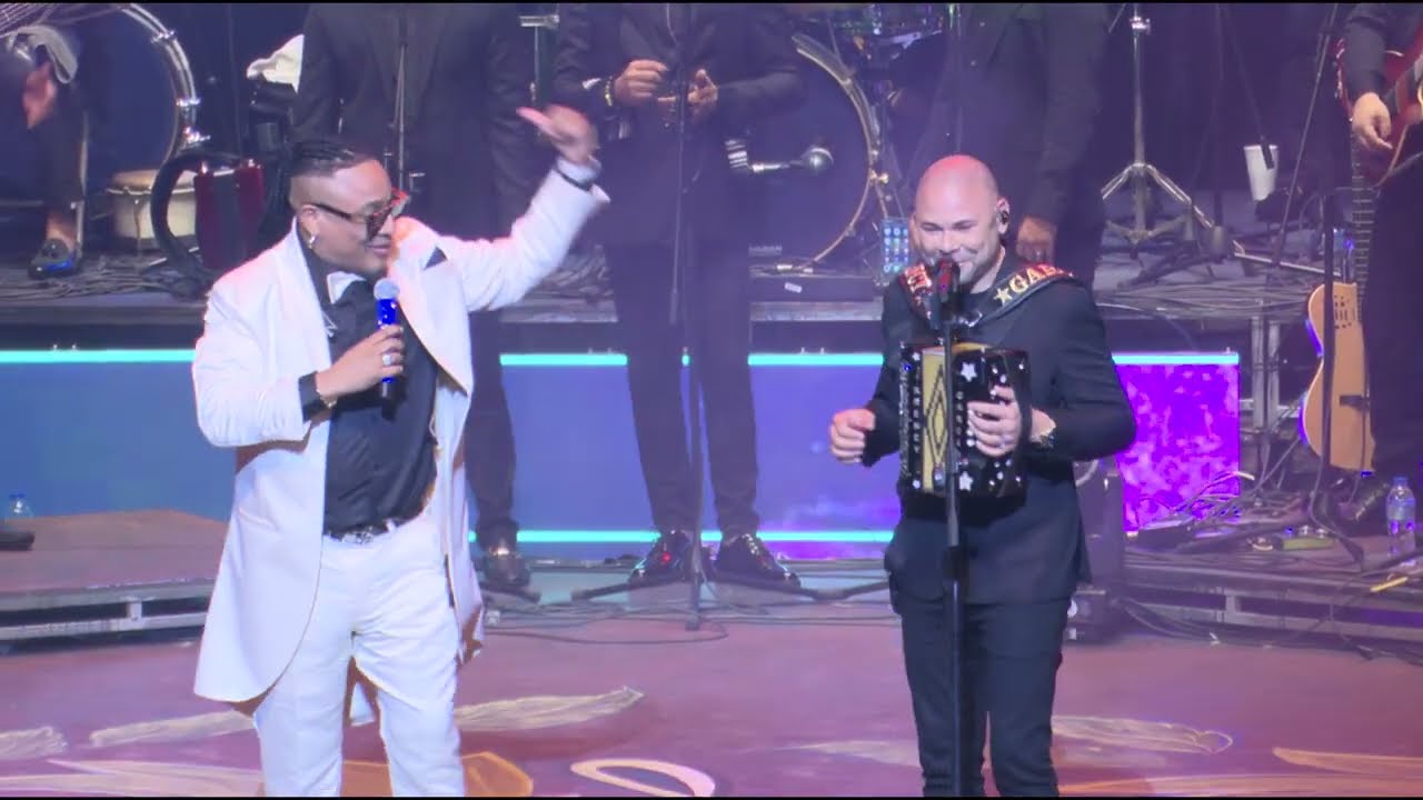 PRESENTACIÓN DE EL PRODIGIO EN EL CONCIERTO KRISSPY EN GRANDE 