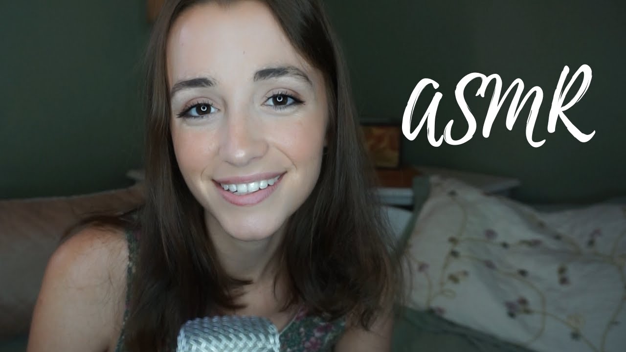 ASMR | Gum Chewing and Tapping Triggers (with Hand Movements✨)