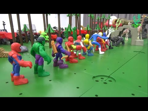 Spiderman 10 Super Heroes vs <strong>Gorilla</strong> in forest 스파이더맨 10명 슈퍼히어로즈 vs 고릴라, 숲 속 대결