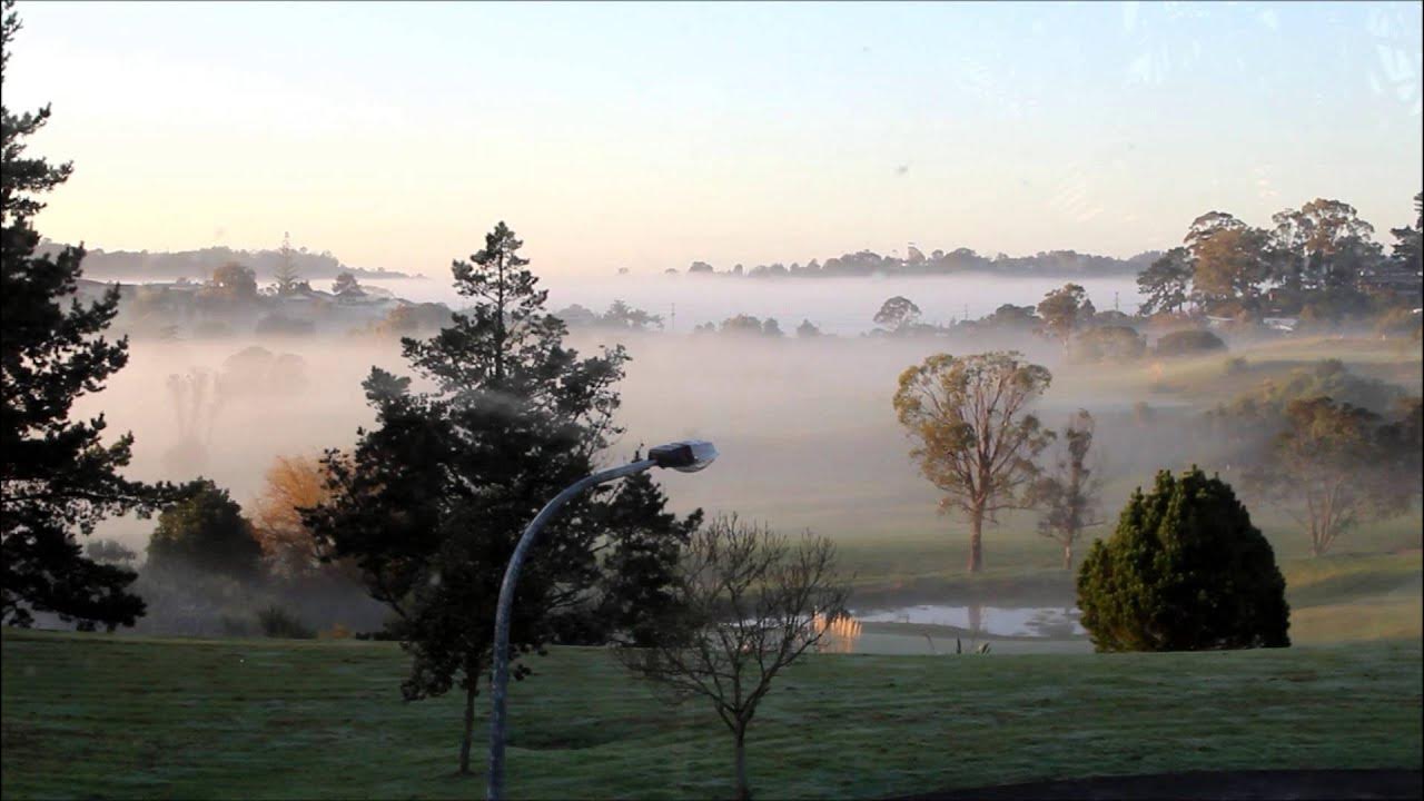 Текст доброе утро туманное. Туманное утро в бухте. Ф. Сологуба "Забелелся туман над рекой". Доброе туманное утро во Франции. Туманное утро над игрой.