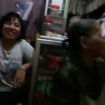 Video Kocak Nenek Nenek Marahan - Malu Minta Maaf