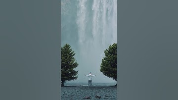 Changing landscapes in videos with photoshop generative fill #adobefirefly #photoshop #generativeai
