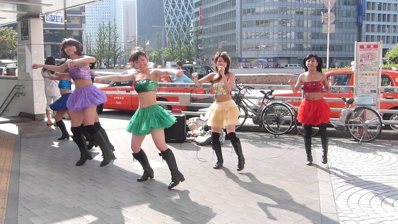Japanese Girls Band Singing In Tokyo Street Youtube 