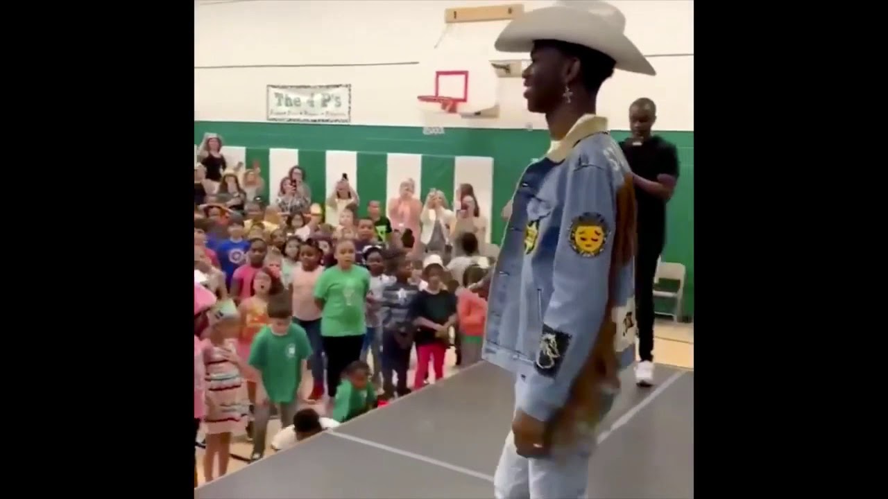 Old Town Road - Lil Nas X | In Elementary School