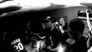 BITTER THOUGHTS: SURPRISE SET AT WARHOUND HOUSE SHOW