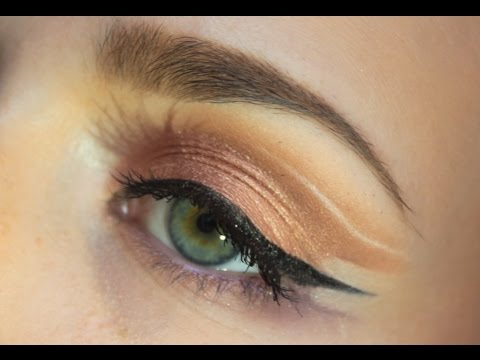 Video: Maquillaje de hoy: delineador de ojos negativo del espacio