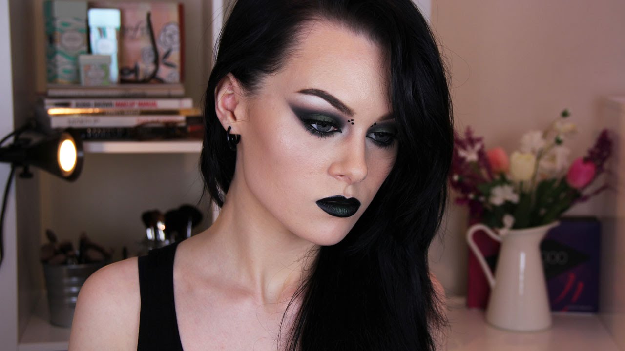 Serpentine Queen Black Green Makeup Tutorial YouTube