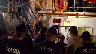 La capitaine du Sea-Watch arrêtée pour avoir accosté à Lampedusa