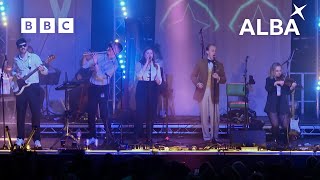 Valtos | Faili | Cuirm aig Celtic Connections | Valtos & Caraidean | BBC ALBA