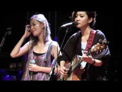 張懸／b10 你在煩惱什麼 (Feat.盧凱彤)(屋頂音樂節@信義誠品 2012.09.09.)