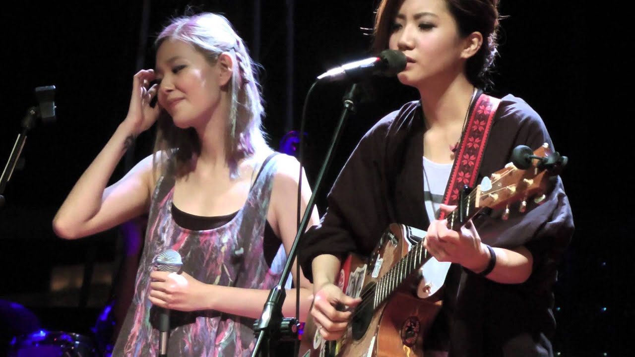 張懸／b10 你在煩惱什麼 (Feat.盧凱彤)(屋頂音樂節@信義誠品 2012.09.09.)