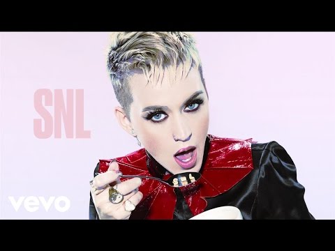 Katy Perry - Swish Swish (Live on SNL)