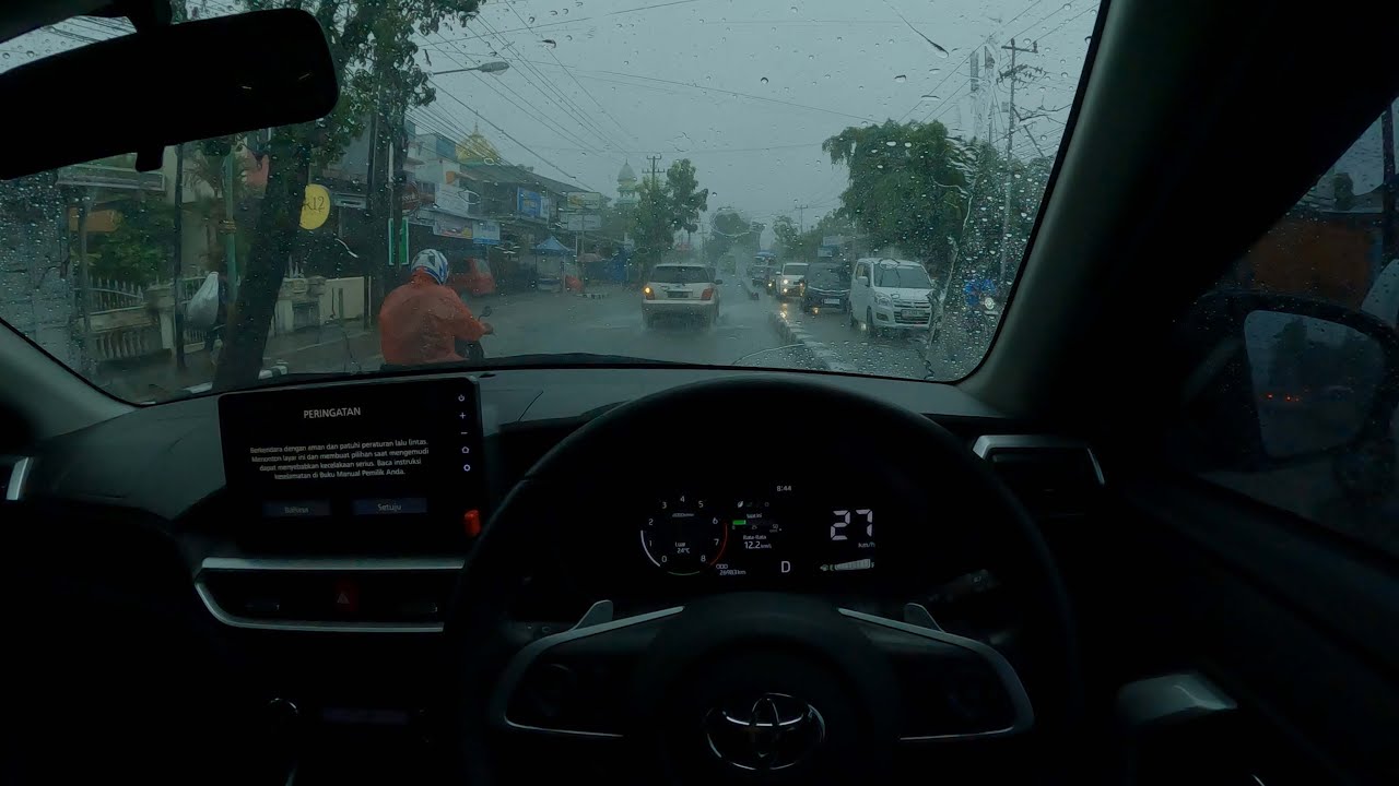 Driving in the city in the rain - Relaxing rain for study, work, sleep ...