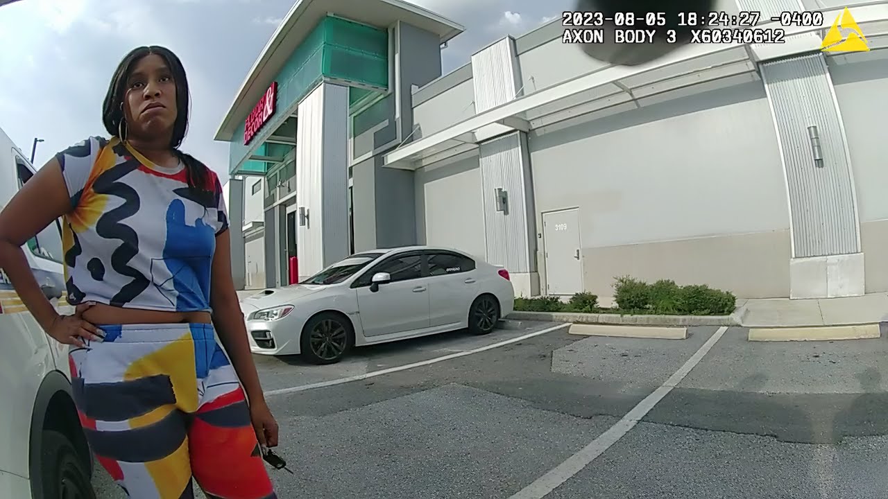 15-Year-Old Calls Cops After Drunk Mom Abandons Her at Store