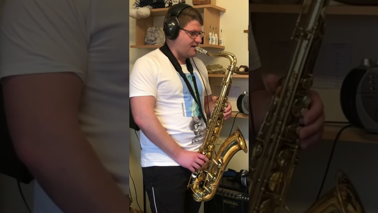 Obejrzyj Isn't She Lovely (Stevie Wonder) Saxophone Cover w YouTube Obejrzyj Isn't She Lovely (Stevie Wonder) Saxophone Cover w YouTube