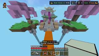 I played Minecraft bedwars in a lagy server