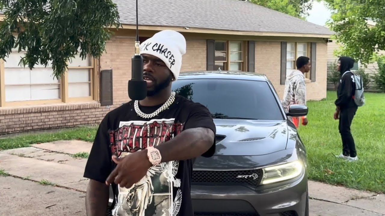 Guarda Lil Sipp - Pop my shit (live performance) su YouTube Guarda Lil Sipp - Pop my shit (live performance) su YouTube
