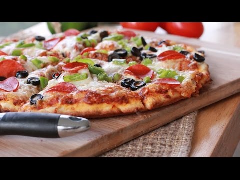 HOW TO MAKE THIN CRUST PIZZA | EASY COOKING TUTORIAL. 