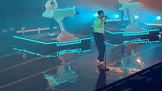 Stromae : Papaoutai ( multitude tour avant première) live bercy 24 février 2022