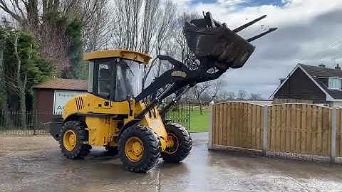 XCMG LW168G 4WD LOADING SHOVEL C/W BUCKET & TINES FOR SALE