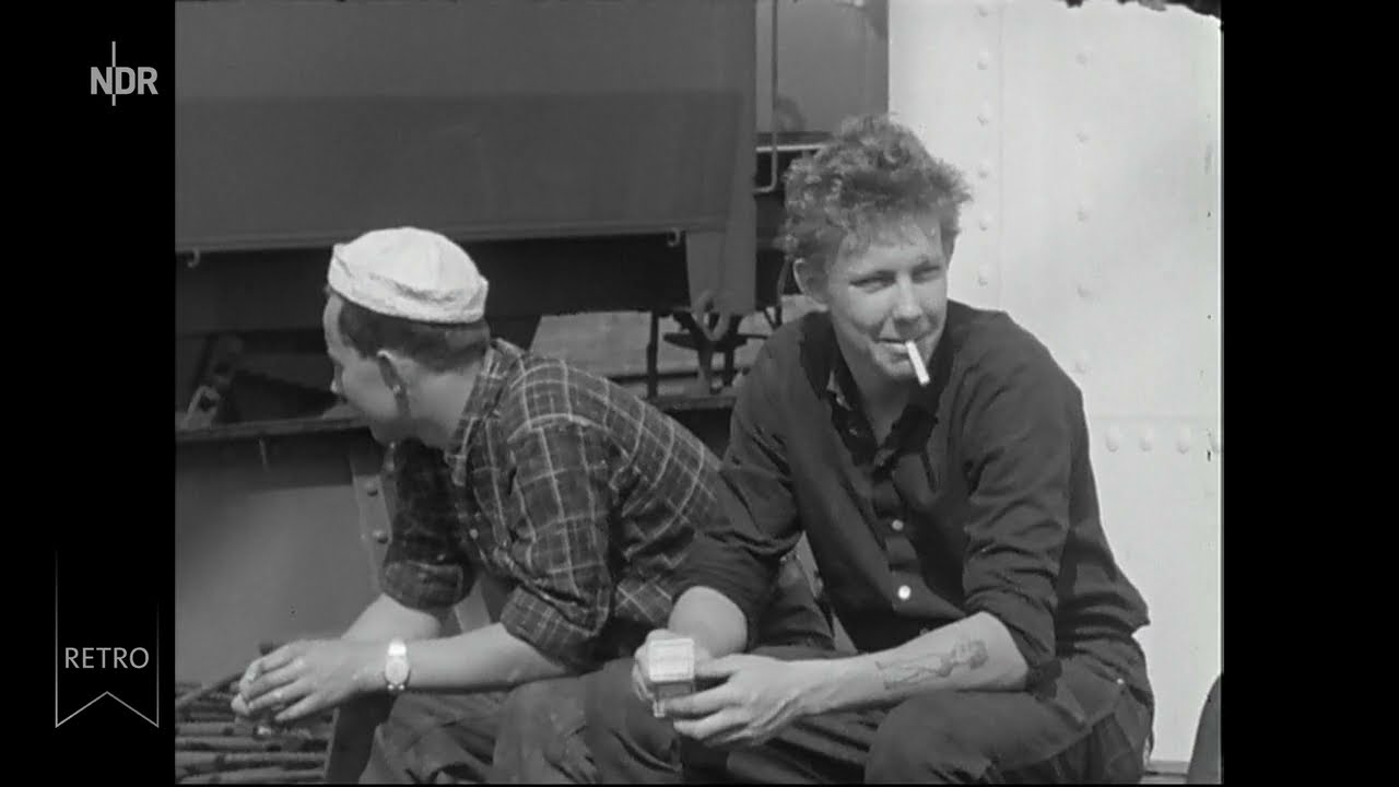 Hamburger Hafen 1958 - Schichtwechsel auf der Werft