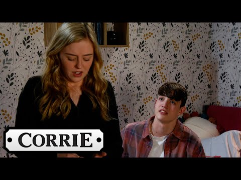 Summer's Body Issues Stop Her Sleeping With Aaron | Coronation Street