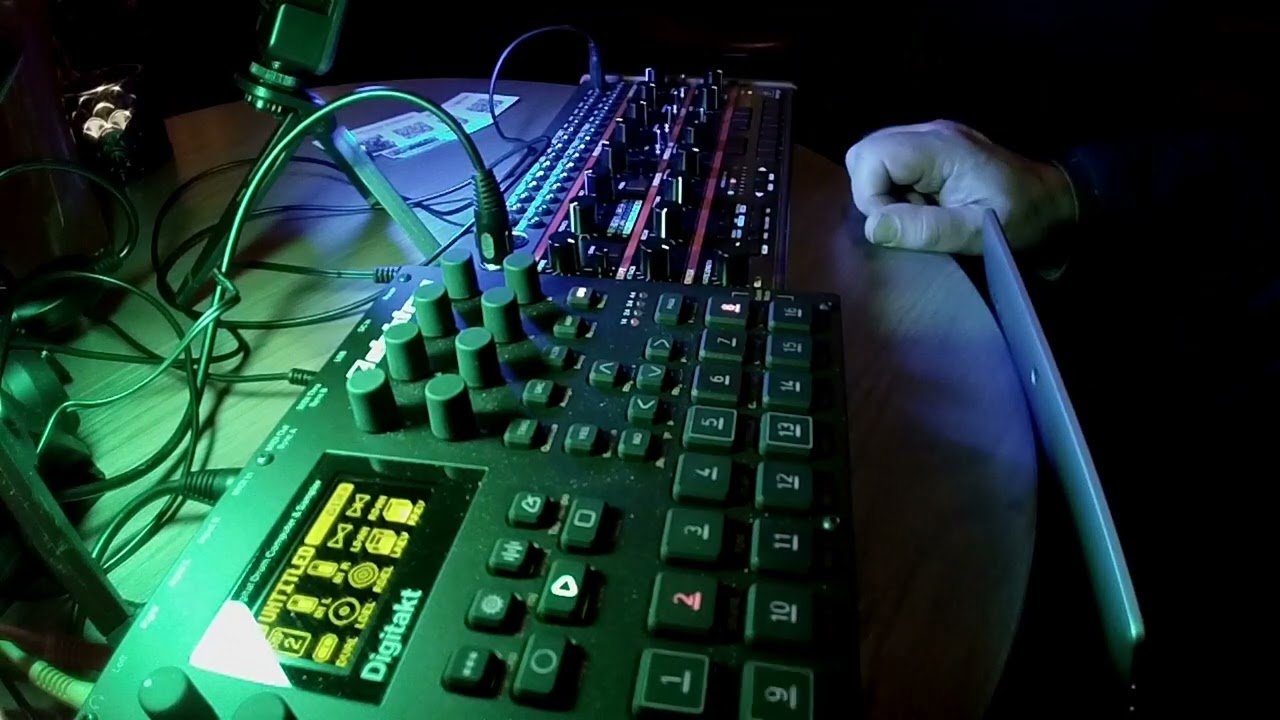 Windchill : Elektron Digitakt and Behringer Grind