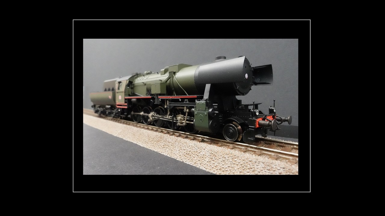 Roco HO 7110038 SNCF 150Y DCC Sound - YouTube