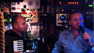 Miniatura del video "Manfred Jongenelis Live in cafe m"n Schoonmoeder"