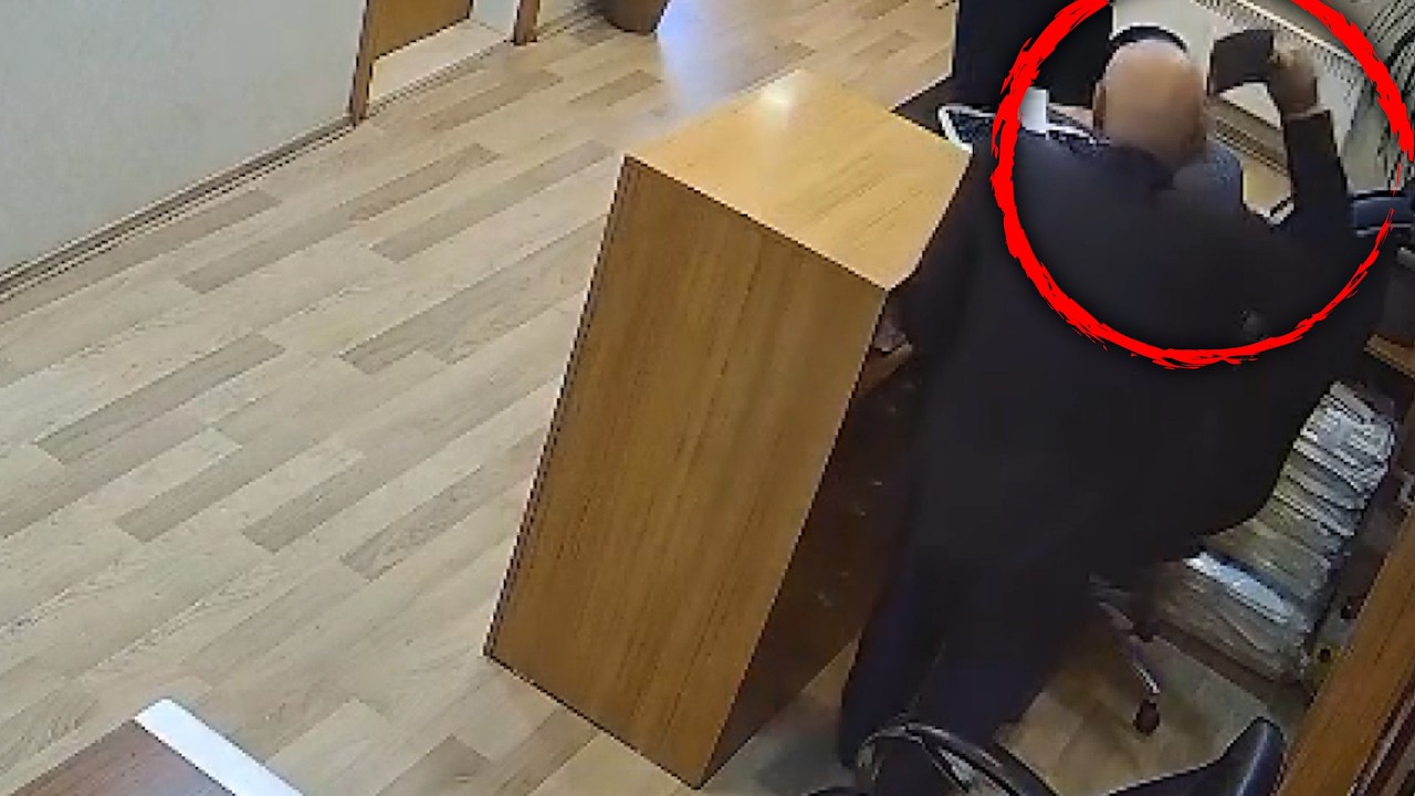 Man Attacks Office Worker With Cleaver