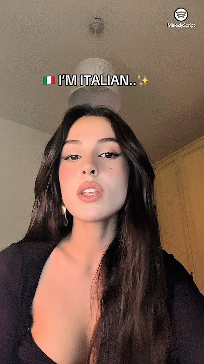 Tu Vuo' Fa' L'americano - Cover by Manuela