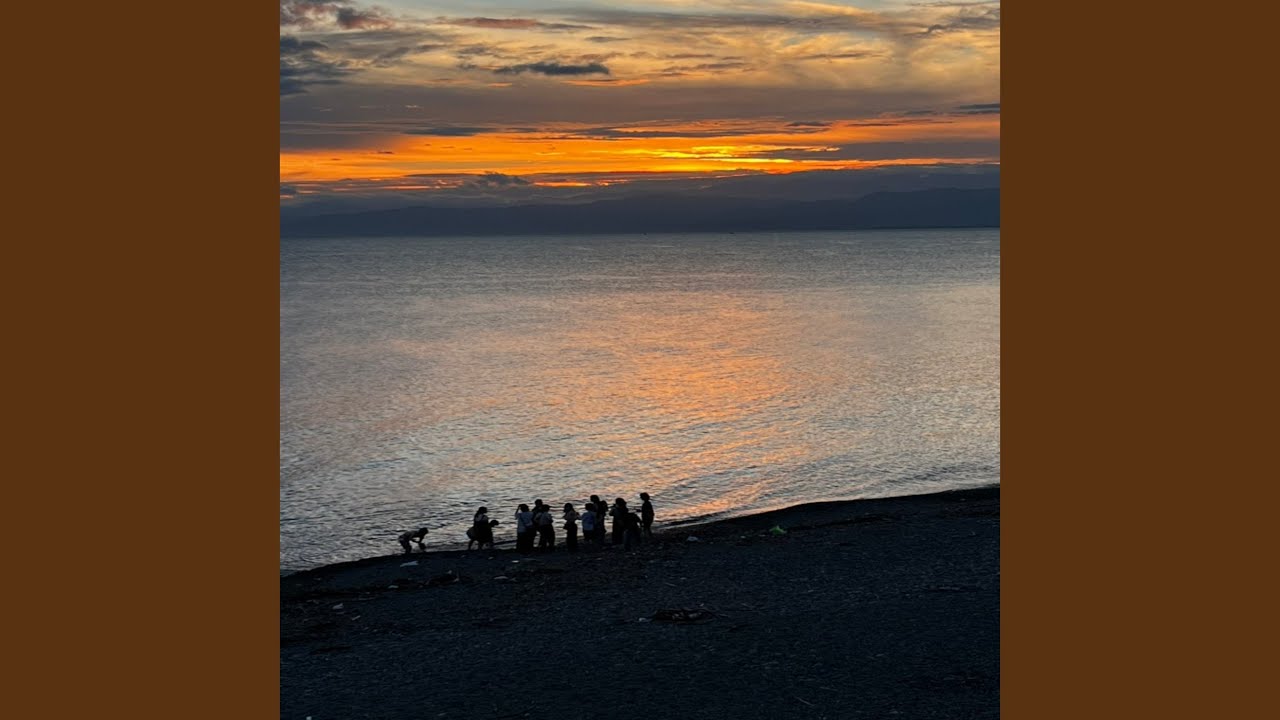 在 YouTube 上观看 Starrord 在 YouTube 上观看 Starrord