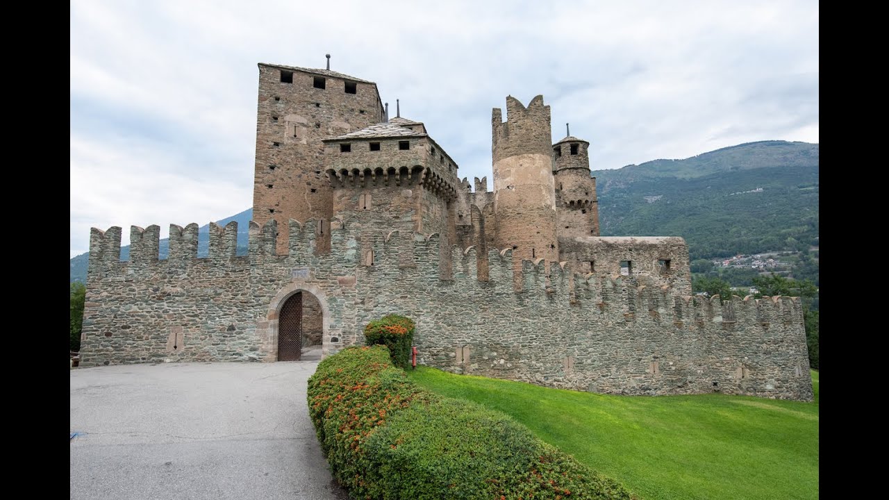 Castello di Fénis, mini visita guidata YouTube Castello di Fénis, mini visita guidata YouTube