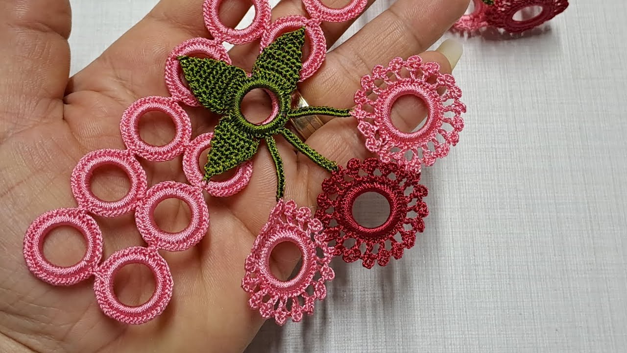 72. Bir dalda üç çiçek. Halkalı çeyizlik havlukenarı modeli.