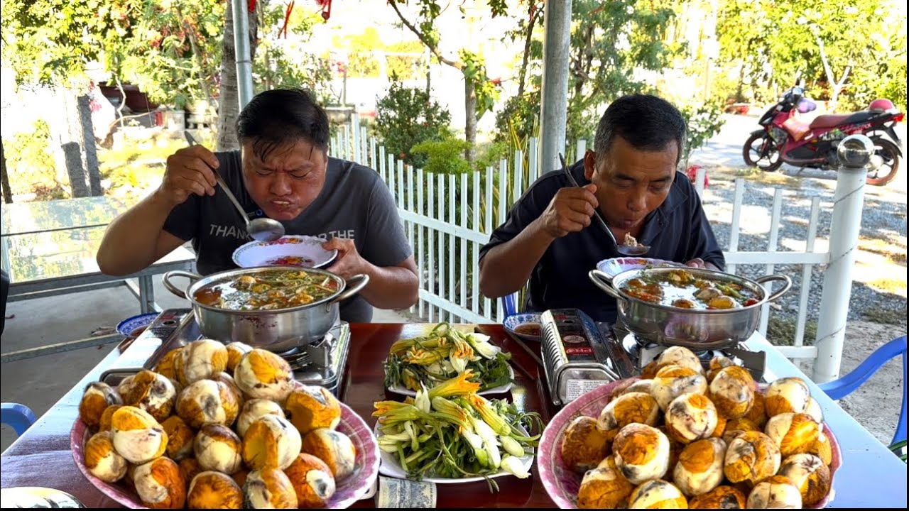 Trận Đấu 13 Phút Ăn 2 Cái Lẩu 80 Trứng Vịt Lộn, Quá Đỉnh Luôn | ATĐQ