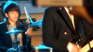 20100228　CNBLUE　외톨이야1.AVI