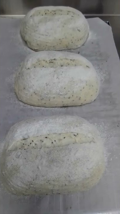 Roti disobek pake silet#baker#silet