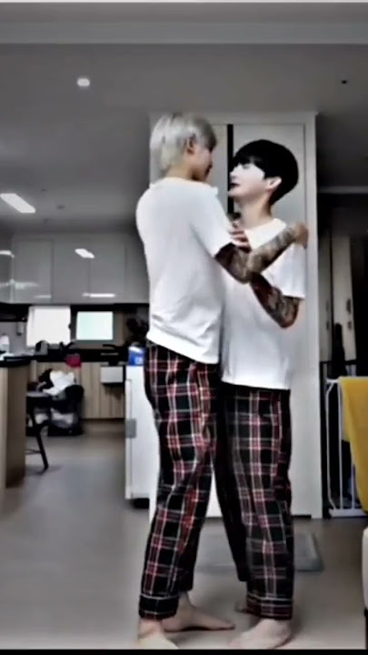 The DOG being a third wheel in MINJUN and BOSUNG VIDEOS 🤣 #bosungjun #plssubscribe