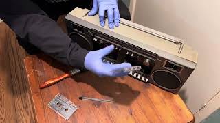 ASMR | FAST AND AGGRESSIVE | 90s CASSETTE TAPE | CLEANING, TAPPING, SCREWING.