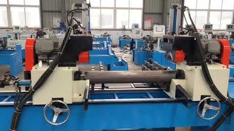 Double head pipe end chamfering machine with support pipe