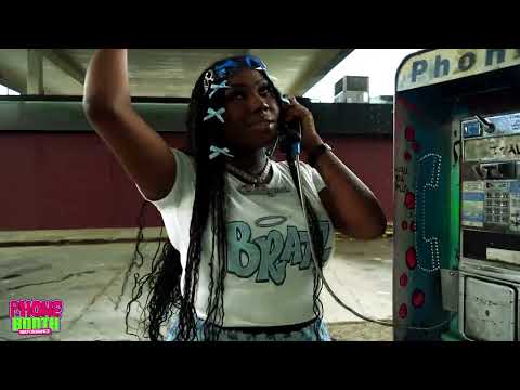 B Lynn - B Lynn Who | Phone Booth Performance 📞